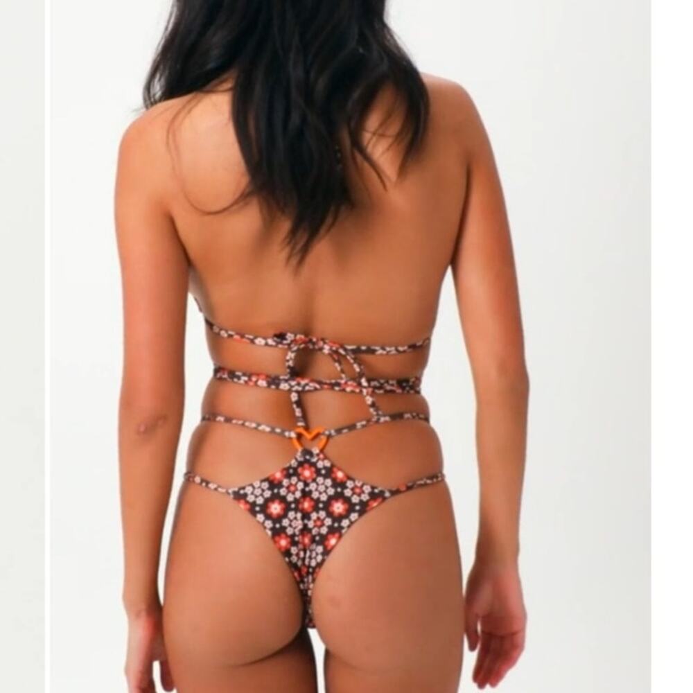 Frankie’s Bikinis Tatum Floral Triangle Bikini size S - Picture 7 of 13
